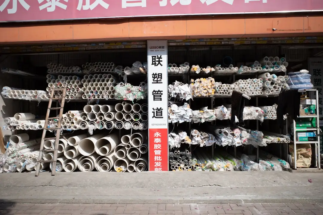 家庭清洁用品与塑料制品采购方案设计及成本优化分析